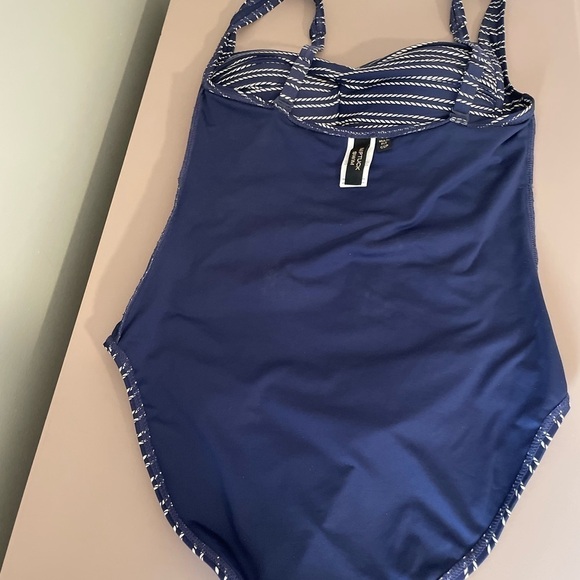 Womens Nip Tuck Multifit Cup one piece Navy Blue Swimsuit Size 6 - Picture 8 of 11